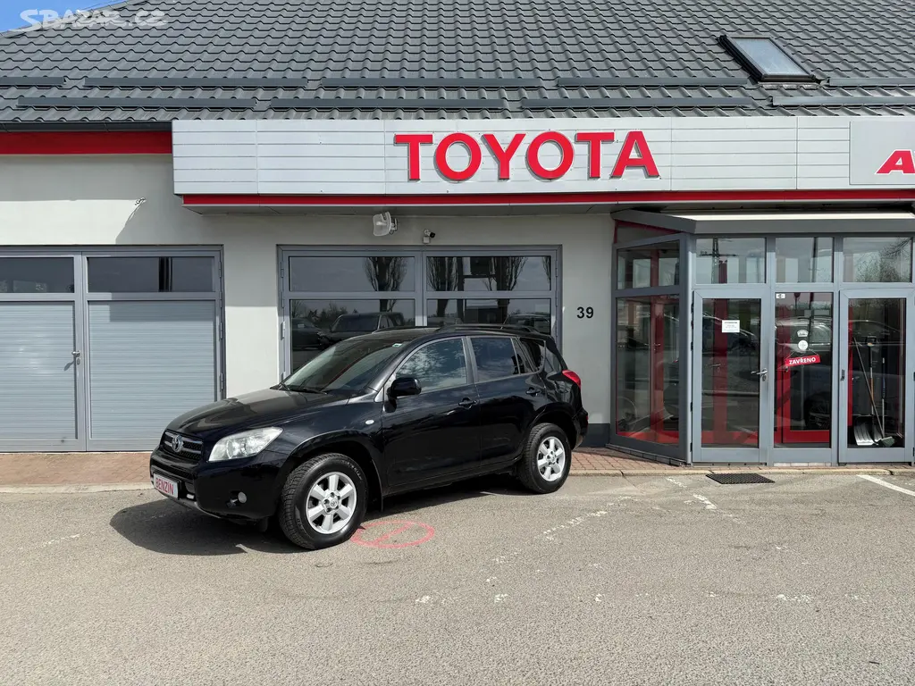 Toyota Rav4, 2,0 VVTi 4X4 AUTOMAT TAŽNÉ ZAŘ